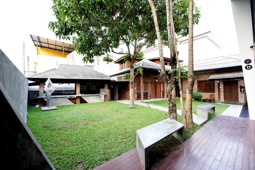 Chiang Mai Udee Hotel Exterior photo