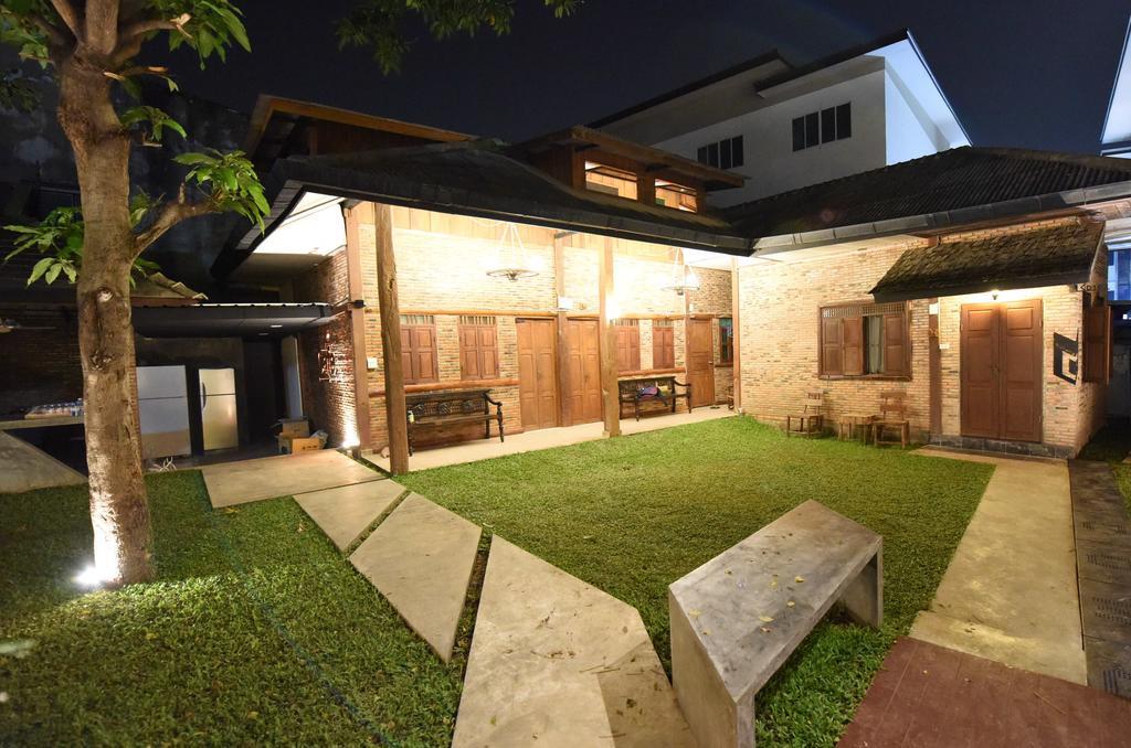 Chiang Mai Udee Hotel Exterior photo